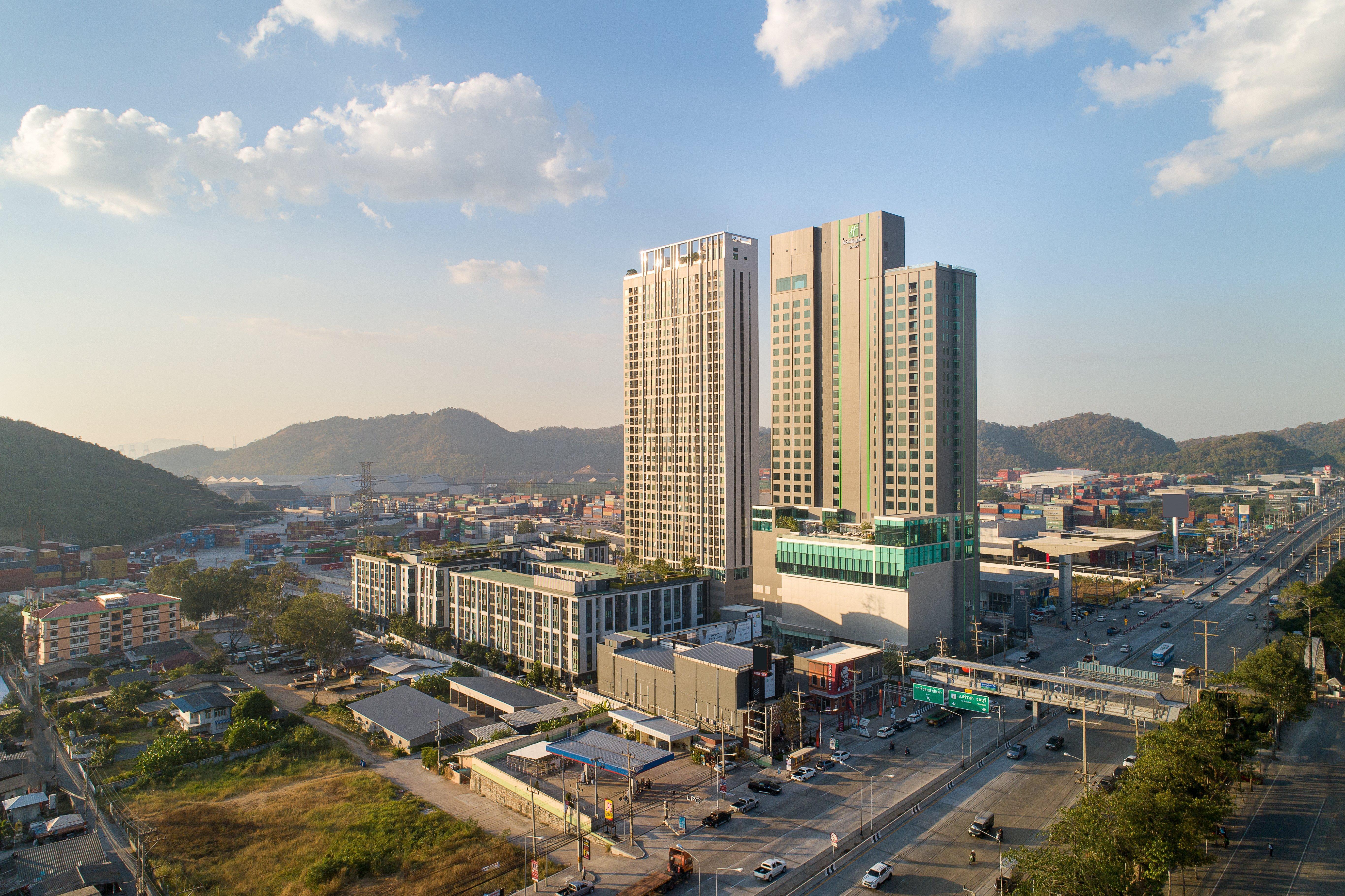 Holiday Inn & Suites Siracha Laemchabang By Ihg Si Racha Ngoại thất bức ảnh