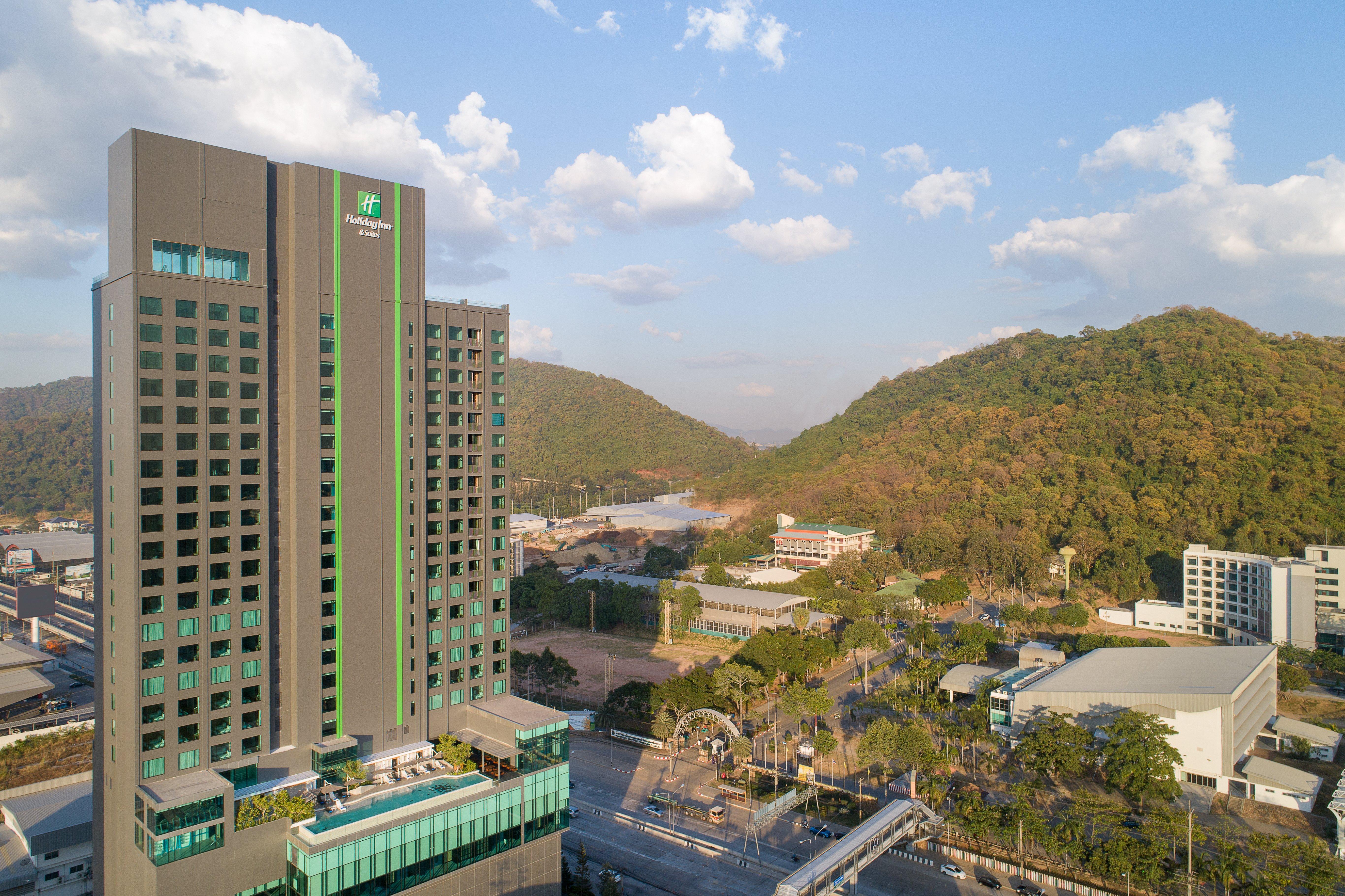 Holiday Inn & Suites Siracha Laemchabang By Ihg Si Racha Ngoại thất bức ảnh