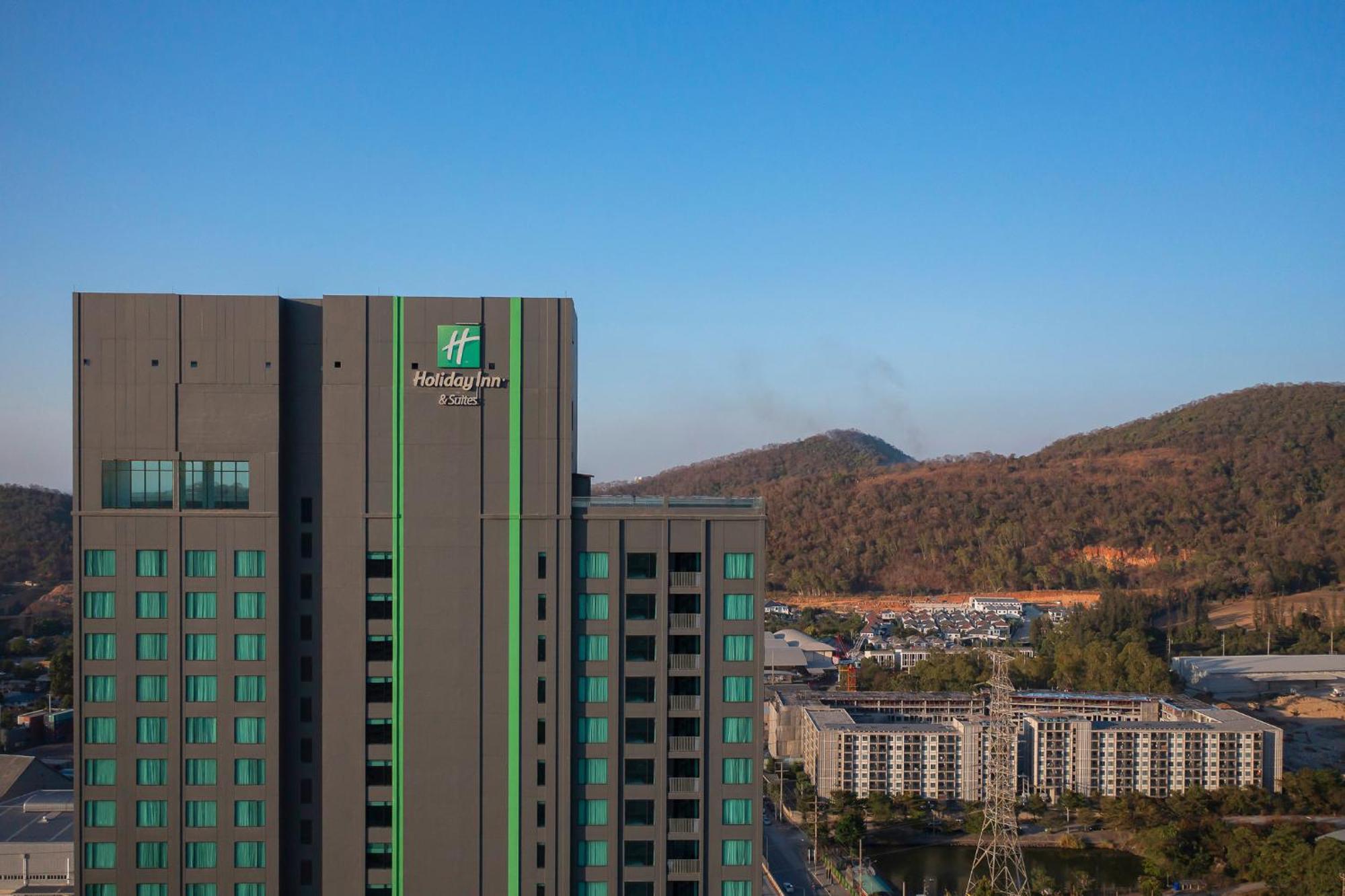 Holiday Inn & Suites Siracha Laemchabang By Ihg Si Racha Ngoại thất bức ảnh